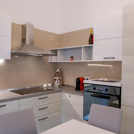 Joyce Luxury بيت للعطل *