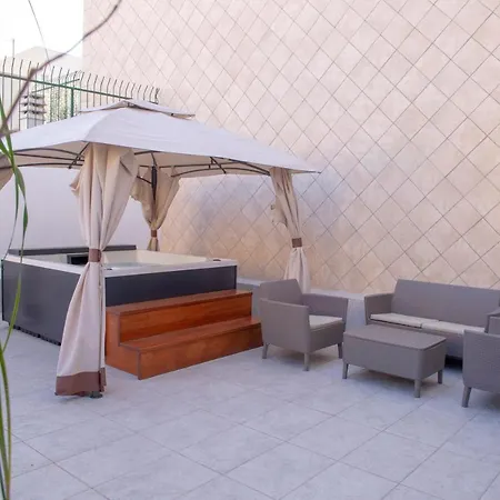 Joyce Luxury مونوبولي