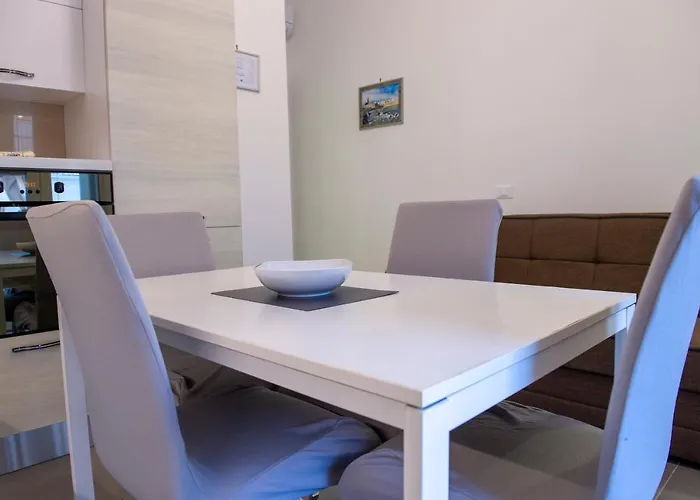 Joyce Luxury * Monopoli